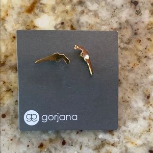 Quick draw gold studs